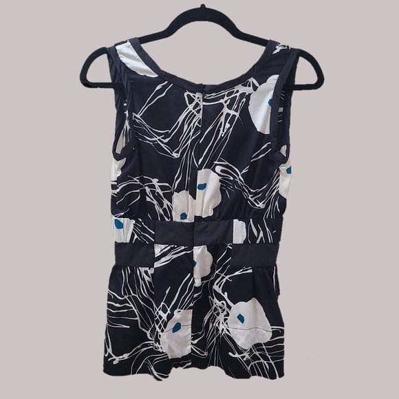 EUC Designer Marc Jacobs Sleeveless V Neck Black Off-White Blouse - Picture 3 of 4